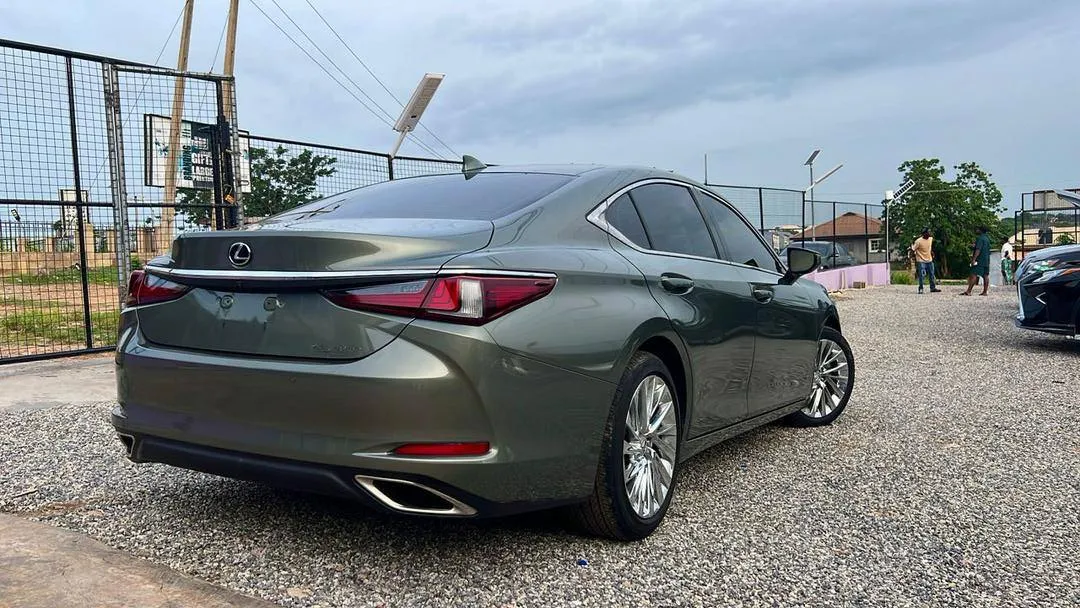 Lexus TX 350